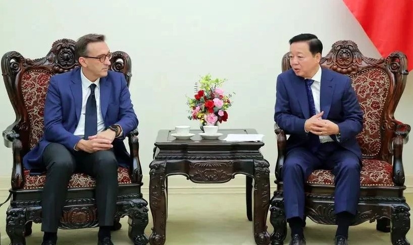 Deputy PM expects French group’s new logistics solutions for Vietnam